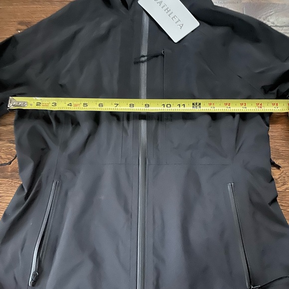Athleta Black Yosemite Waterproof Jacket Raincoat, size XSP, New with Tags - Picture 4 of 7